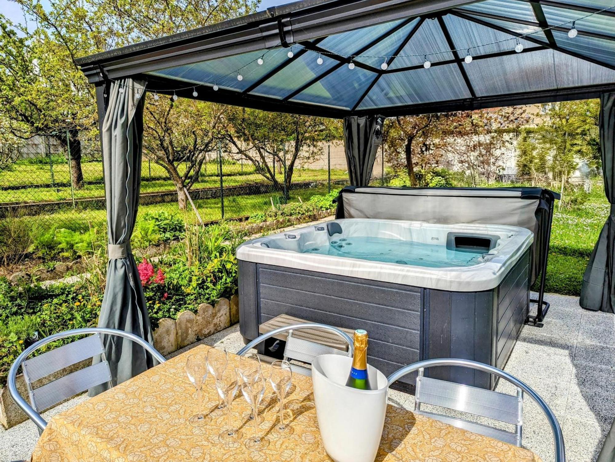 Le Cemarose: Spa, Jardin, Terrasse Et Jolie Vue Au Coeur D'Επερνέ Εξωτερικό φωτογραφία
